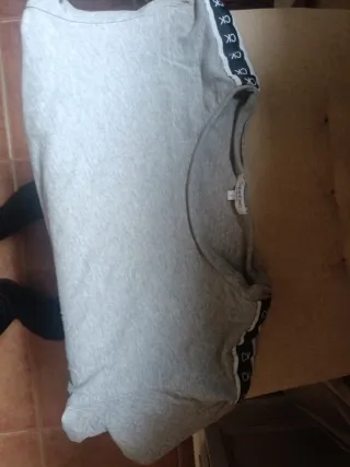 Sudadera Guess Negra Talla S