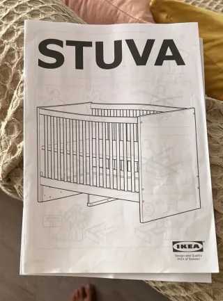 Cuna Ikea Stuva Blanca con Cajones y colchon.