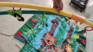 Parque de juegos para bebé con animales