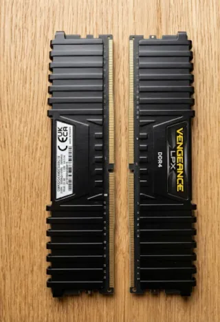 Corsair Vengeance LPX DDR4 RAM 2x16gb
