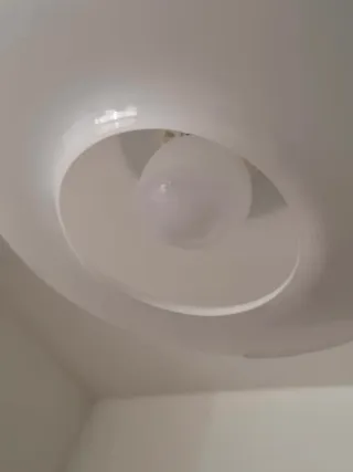 Lámpara IKEA TALLBYN Plata y Blanca