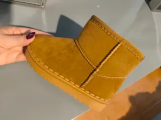 Botas camel cardadas tam. 24