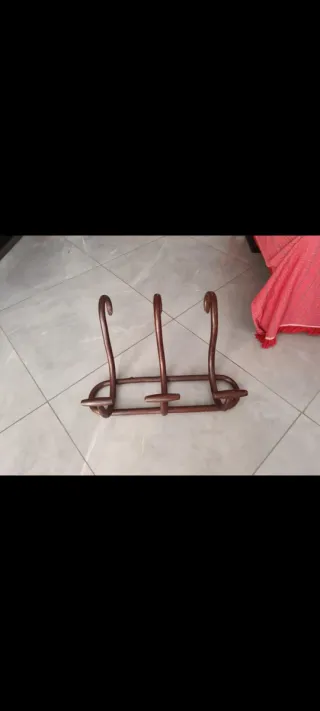 Perchero de madera antiguo