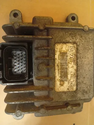 Centralita ECU Isuzu 16267710 8971891360