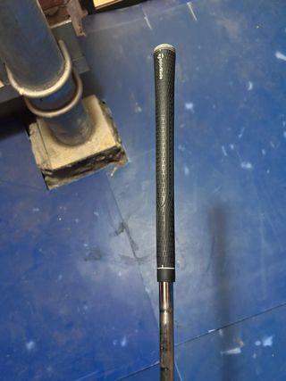 Bolsa de golf Cobra y palos TaylorMade M2