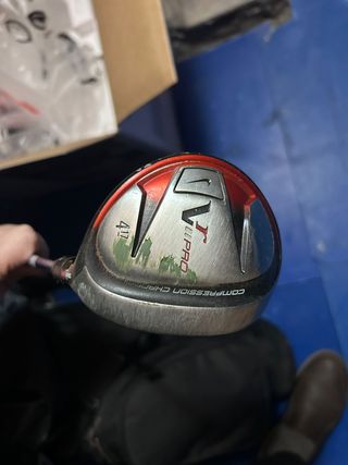 Bolsa de golf Cobra y palos TaylorMade M2