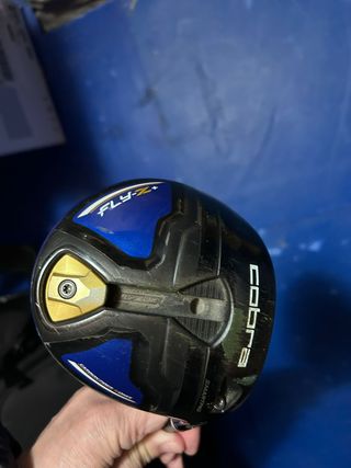 Bolsa de golf Cobra y palos TaylorMade M2
