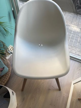 Silla blanca Ikea