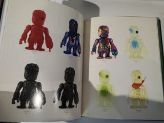 Super7 - art book sobre kaijus