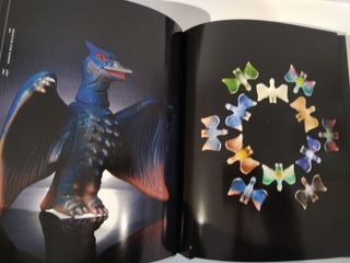 Super7 - art book sobre kaijus