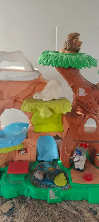 Parque de animales infantil