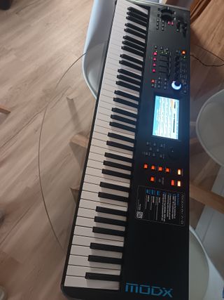 Teclado Yamaha MODX7