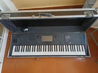 Teclado Yamaha MODX7