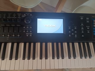 Teclado Yamaha MODX7