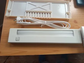 Lámpara LED OSRAM bajo mueble 8W sin estrenar