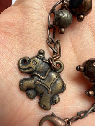 Pulsera cobre con elefante y cuentas