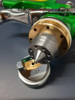 CONJUNTO DE LIJADORA Y PISTOLA DE PINTAR