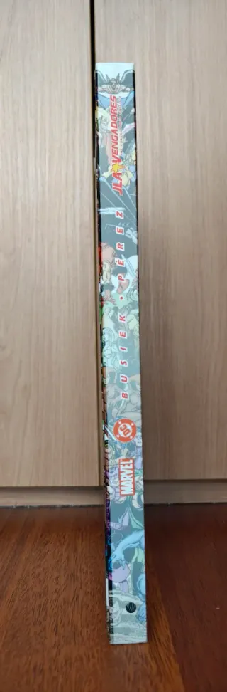 Absolute Integral JLA vs Vengadores.