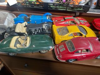 18 modellini auto pressofuse 1/18 burago