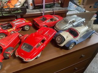 18 modellini auto pressofuse 1/18 burago