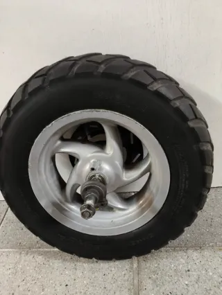 Rueda Delantera Piaggio Typhoon 50