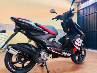 Yamaha Aerox 50cc. De serie, muy cuidada.