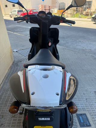 Yamaha Aerox 50cc. De serie, muy cuidada.