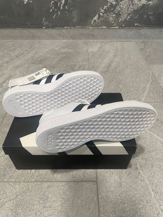 Scarpe Adidas Bianche e Nere Tg 36