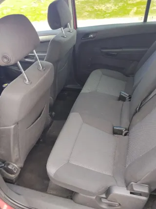 Opel Zafira 2010