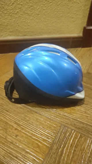 Casco infantil azul Talla S