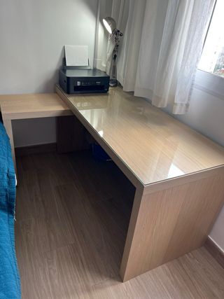 Escritorio Ikea MALM Madera y Cristal