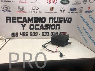 Caja fusibles volvo v40 usada