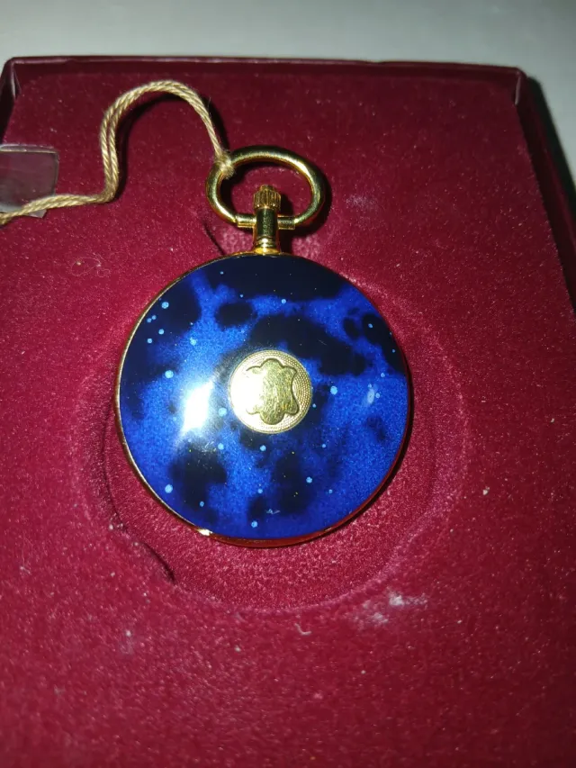 Reloj de bolsillo Lotus oro