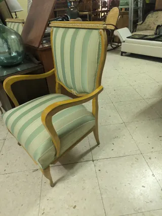 Pareja de sillones antiguos madera y tela