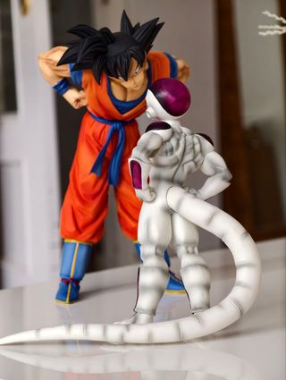 Figura Dragon Ball Goku vs Freezer 24cm