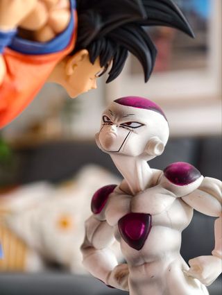 Figura Dragon Ball Goku vs Freezer 24cm