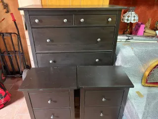 Cómoda y 2 Mesitas de Noche Negras