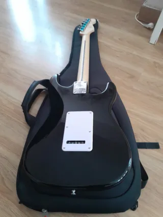 Guitarrra Fender squier stratocaster zurdo