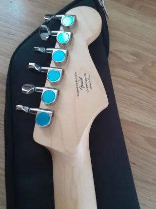 Guitarrra Fender squier stratocaster zurdo