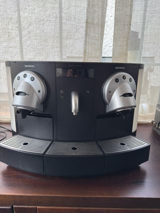 Cafetera Nespresso Gemini CS 200 Pro