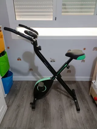 Bicicleta estática plegable