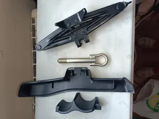 Gato y barra remolque coche