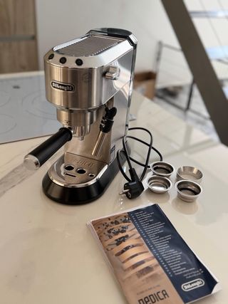 Cafetera DeLonghi Dedica