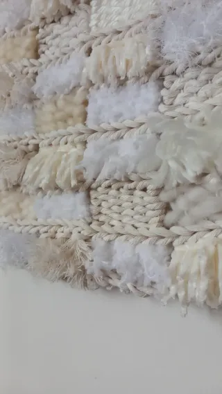 Arazzo bianco con legno di mare