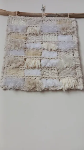 Arazzo bianco con legno di mare