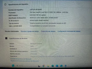 Portátil Lenovo i5 PANTALLA ROTA
