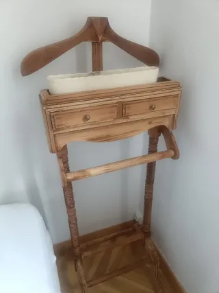 Galán de noche de madera