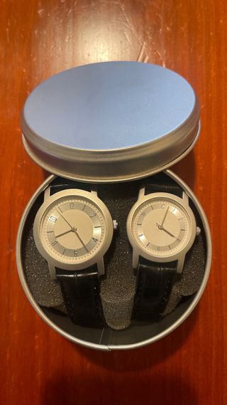 Caja 2 Relojes Hombre/Mujer Sin Estrenar
