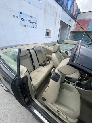 Ford Focus cabrio 2.0 145 caballos. Buen estado