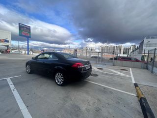 Ford Focus cabrio 2.0 145 caballos. Buen estado